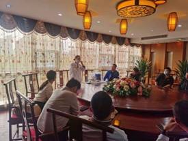 提升安全意识，筑牢健康防线——餐饮服务中心成功举行食品消毒知识专项培训会议